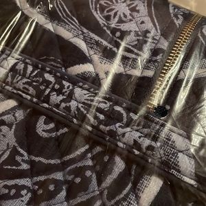 BRAND NEW VERA BRADLEY TRAVEL DUFFLE